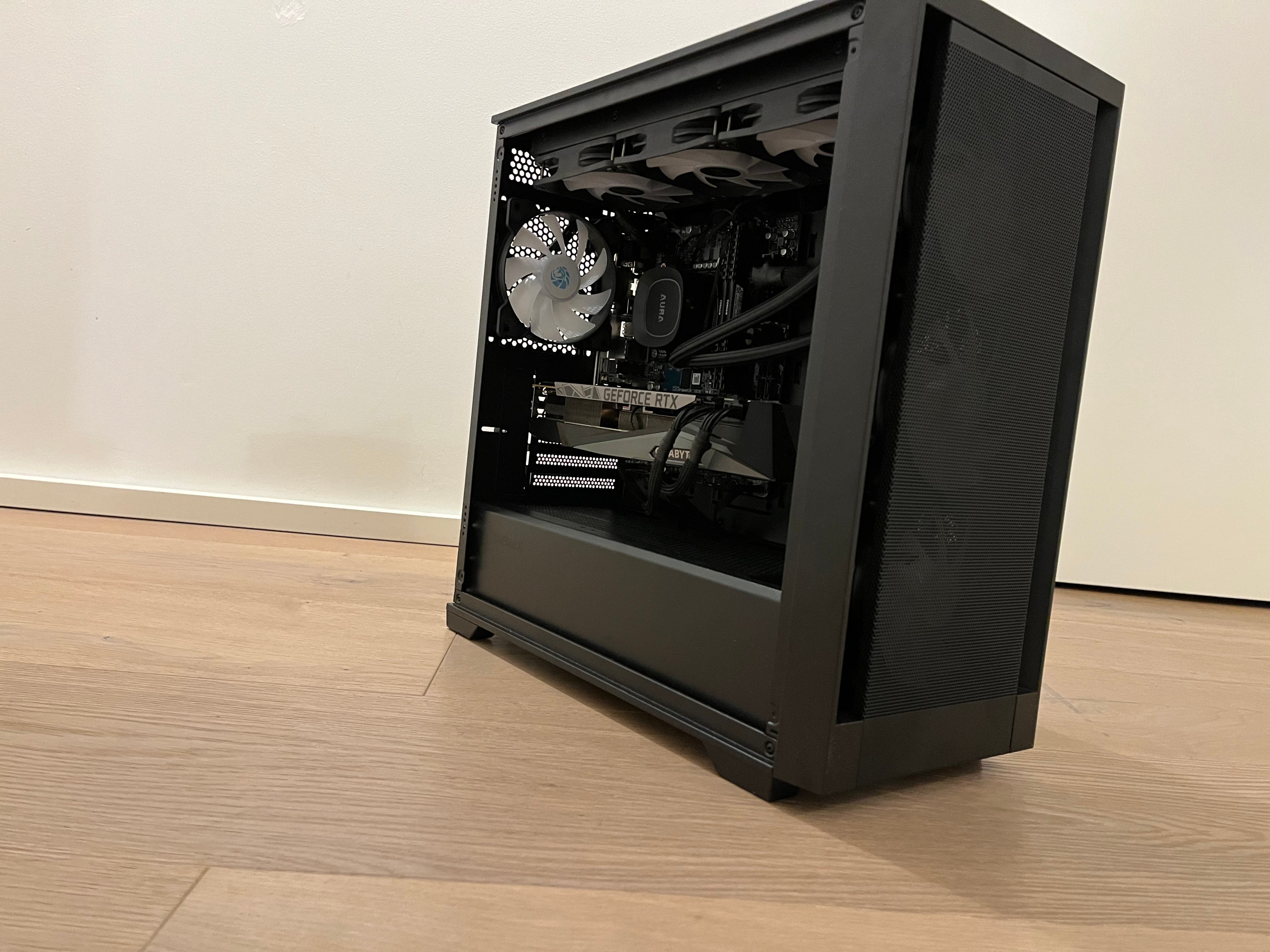 Gaming PC CompiX Extreme RTX 5090 / I9 12900KS / 64GB RAM / 1TB SSD