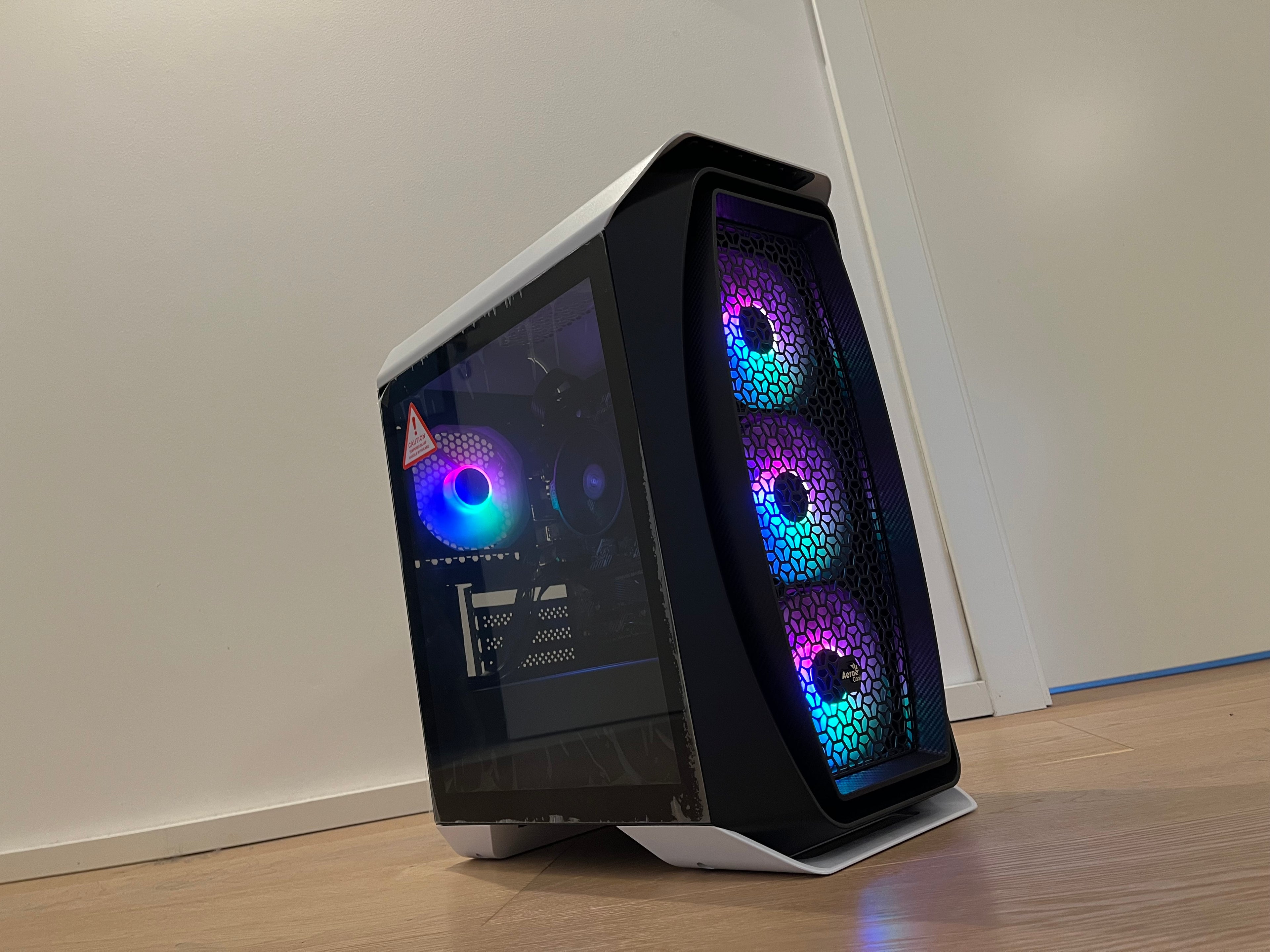 Gaming PC RTX 5060 Ti / Ryzen 5 7500f / 32GB DDR5 / 1TB NVME SSD