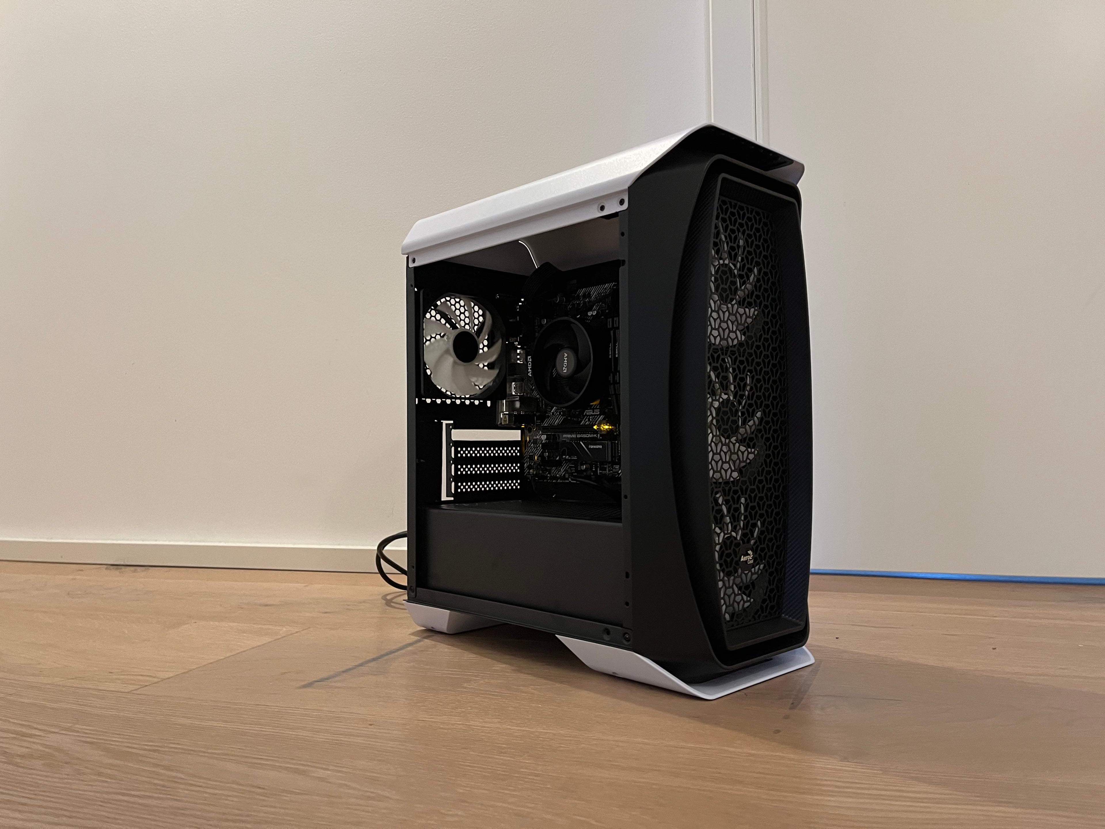 Gaming PC RTX 5060 Ti / Ryzen 5 7500f / 32GB DDR5 / 1TB NVME SSD