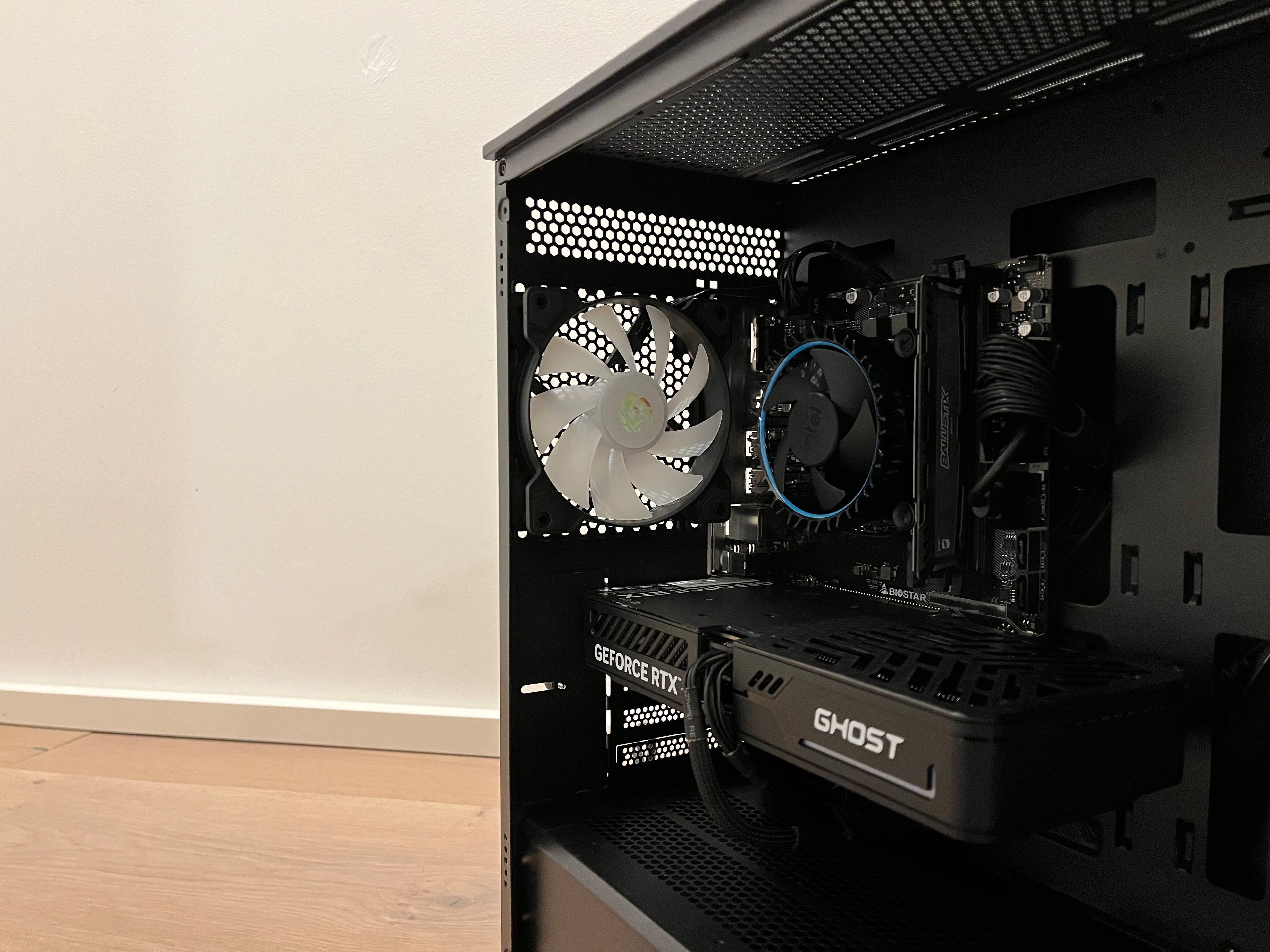 Gaming PC CompiX standart RTX 5060 TI / I5-13400F / 16GB DDR4 / 512GB M.2 SSD