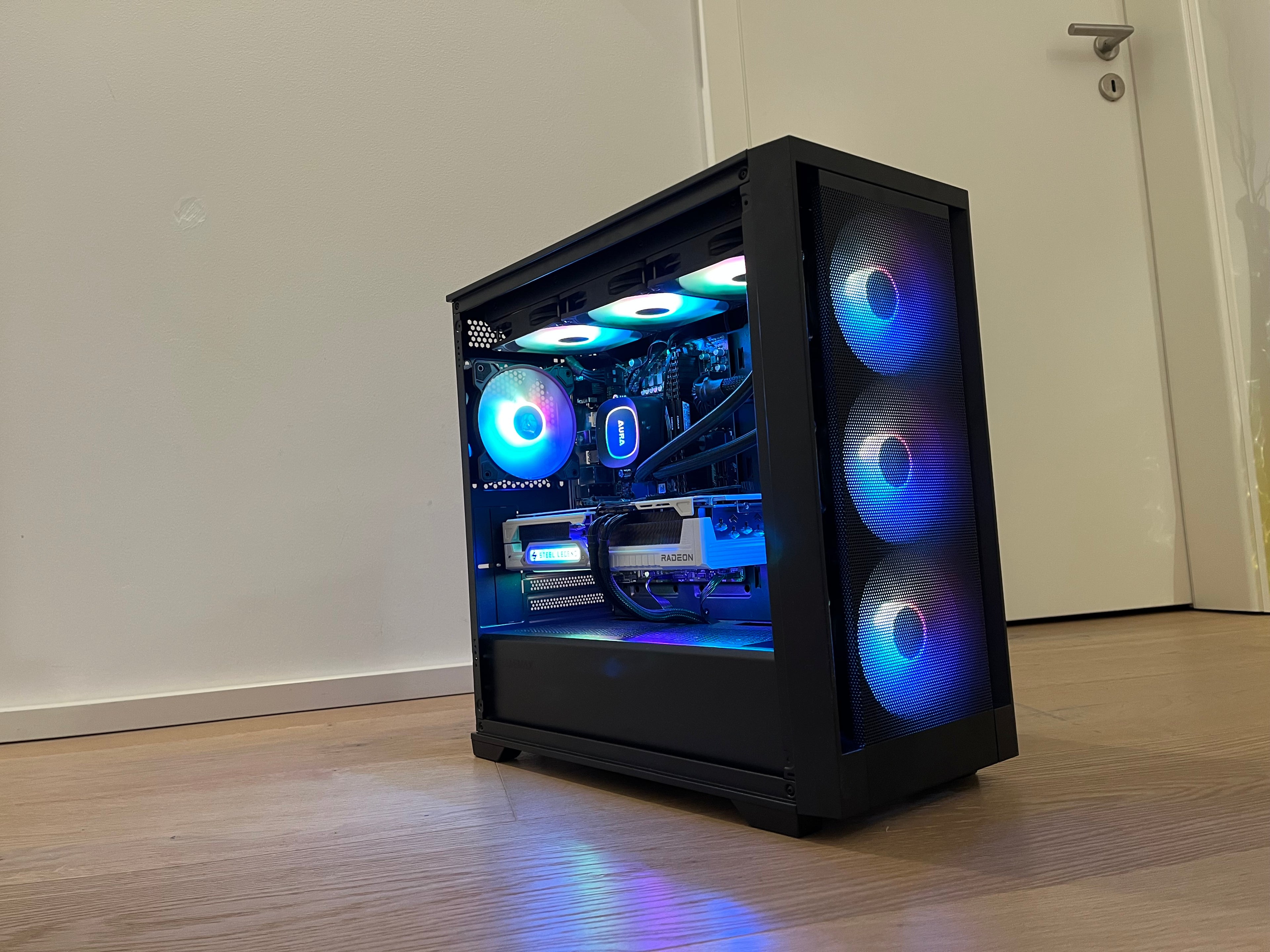 Gaming PC CompiX Master RX 9070 xt / i7-13700F / 32GB RAM / 1TB M.2 SSD