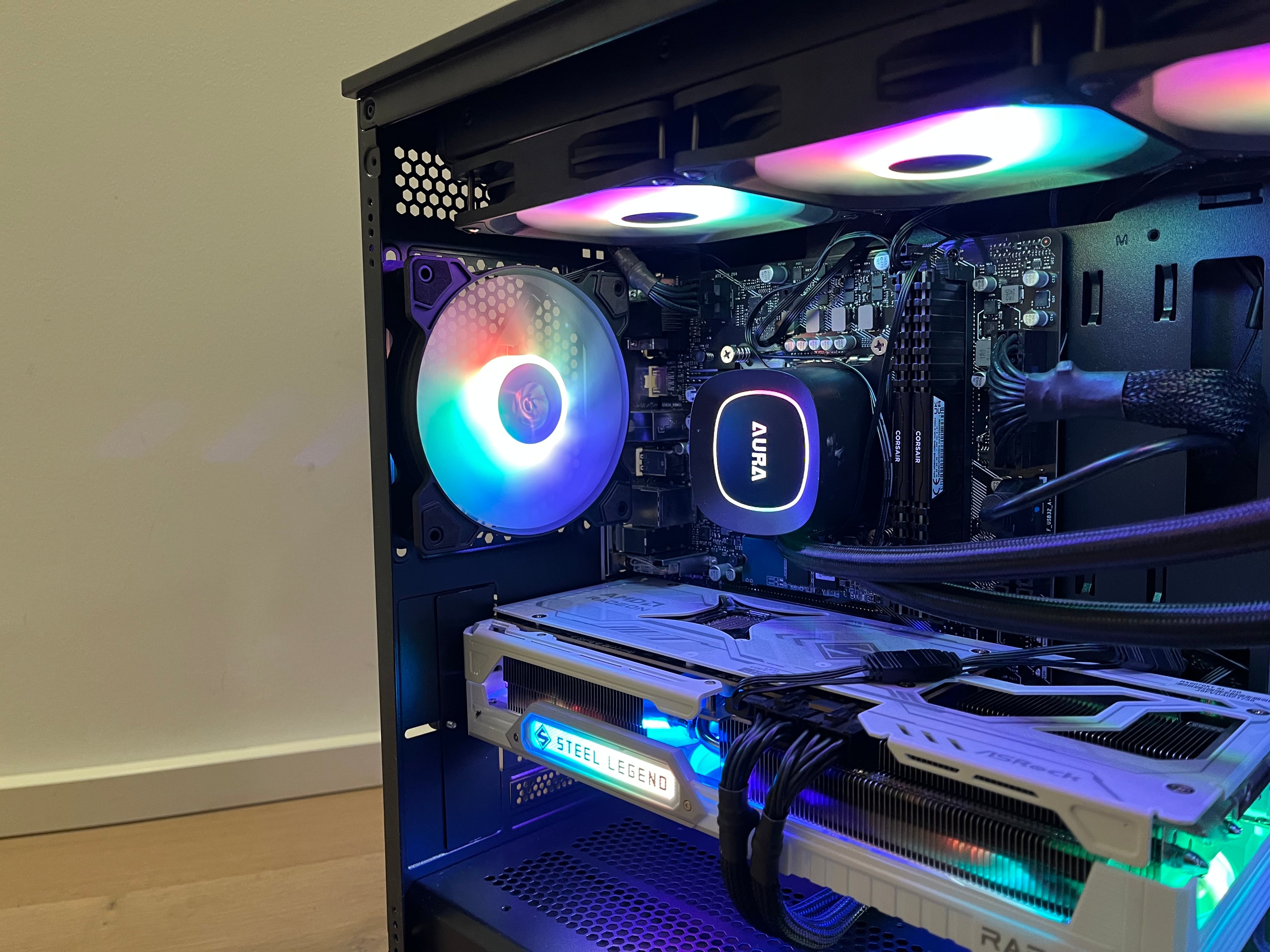 Gaming PC CompiX Master RX 9070 xt / i7-13700F / 32GB RAM / 1TB M.2 SSD