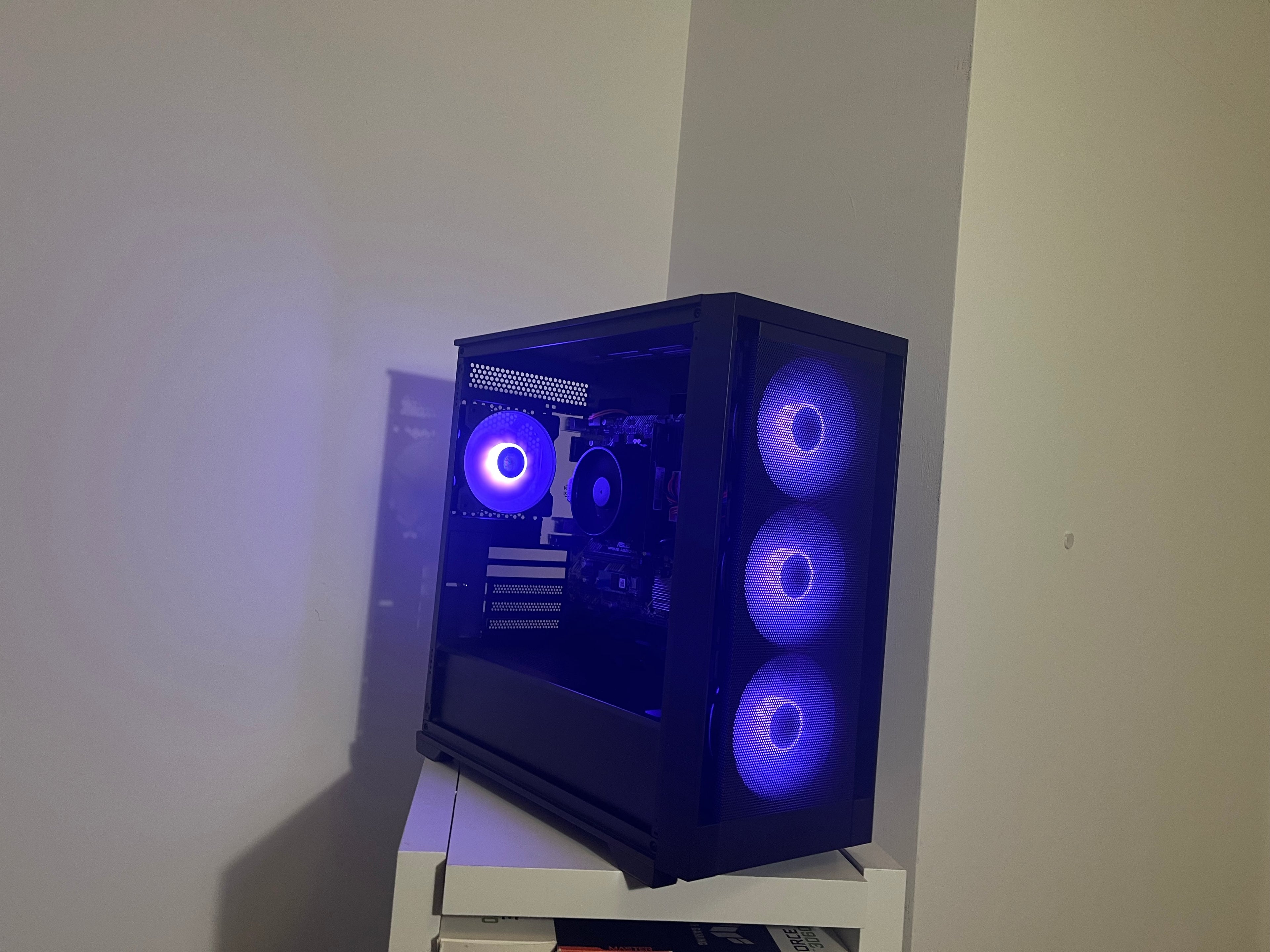 Gaming PC CompiX Lite RTX 5050 / I3-14100F / 16GB DDR4 / 512GB M.2 SSD