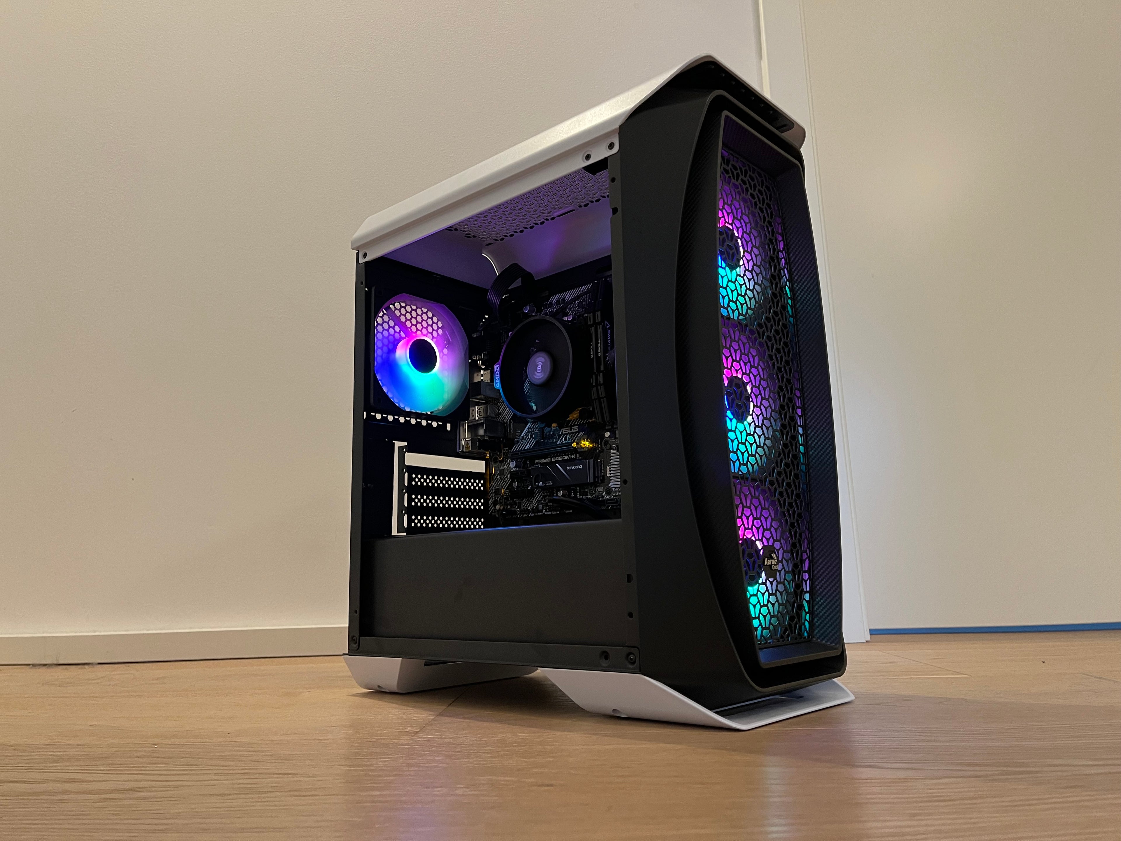 Gaming PC RTX 5060 Ti / Ryzen 5 7500f / 32GB DDR5 / 1TB NVME SSD