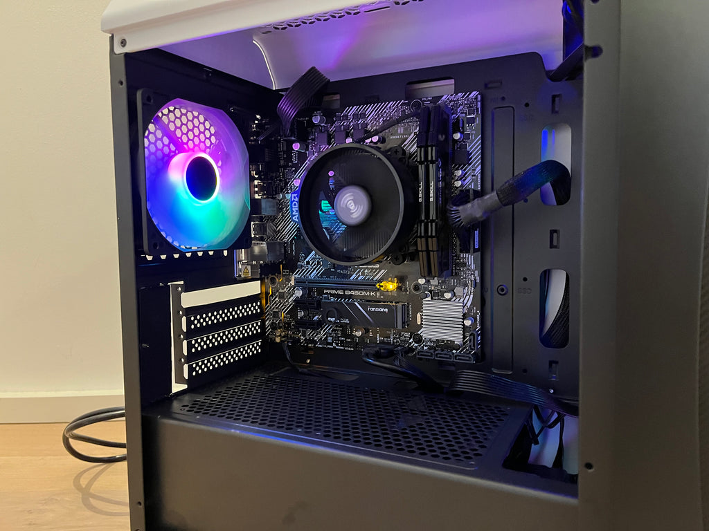 Gaming PC RTX 5060 Ti / Ryzen 5 7500f / 32GB DDR5 / 1TB NVME SSD