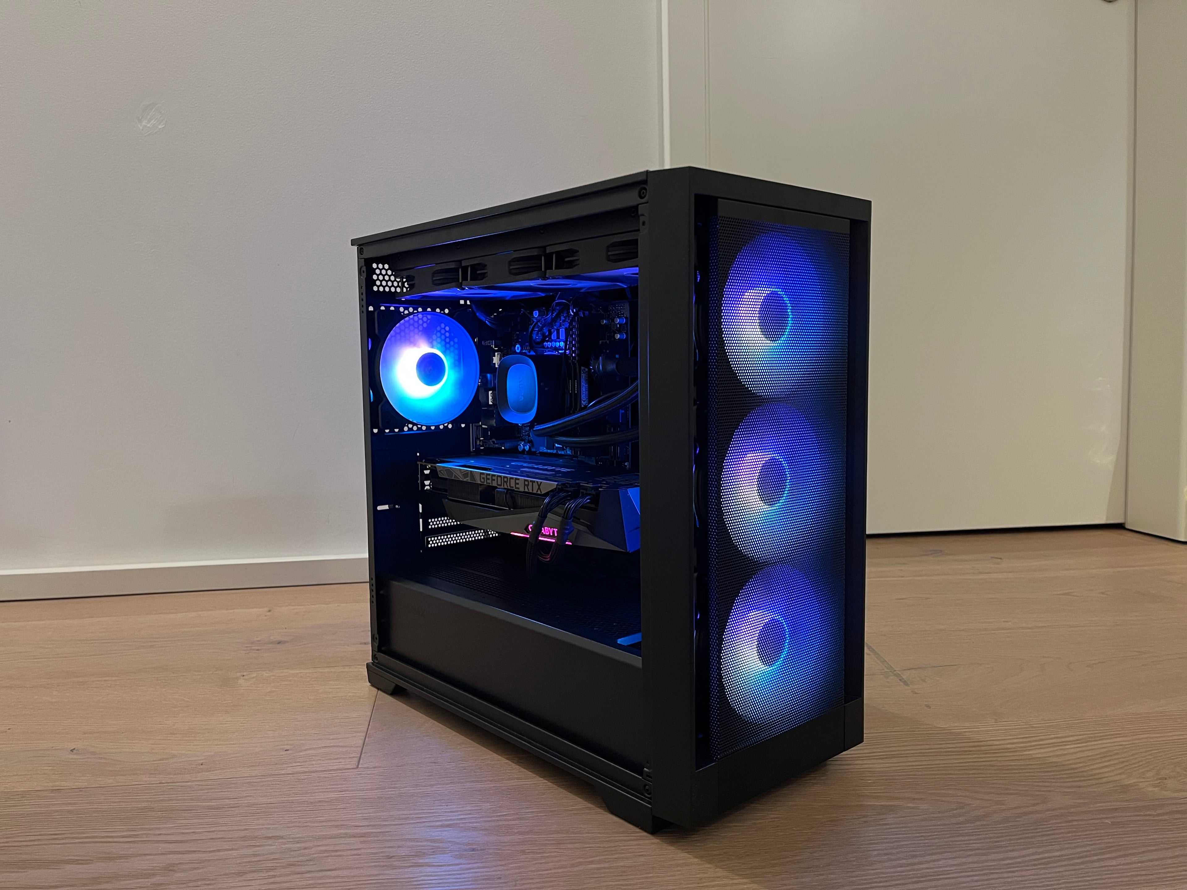 Gaming PC CompiX Extreme RTX 5090 / I9 12900KS / 64GB RAM / 1TB SSD