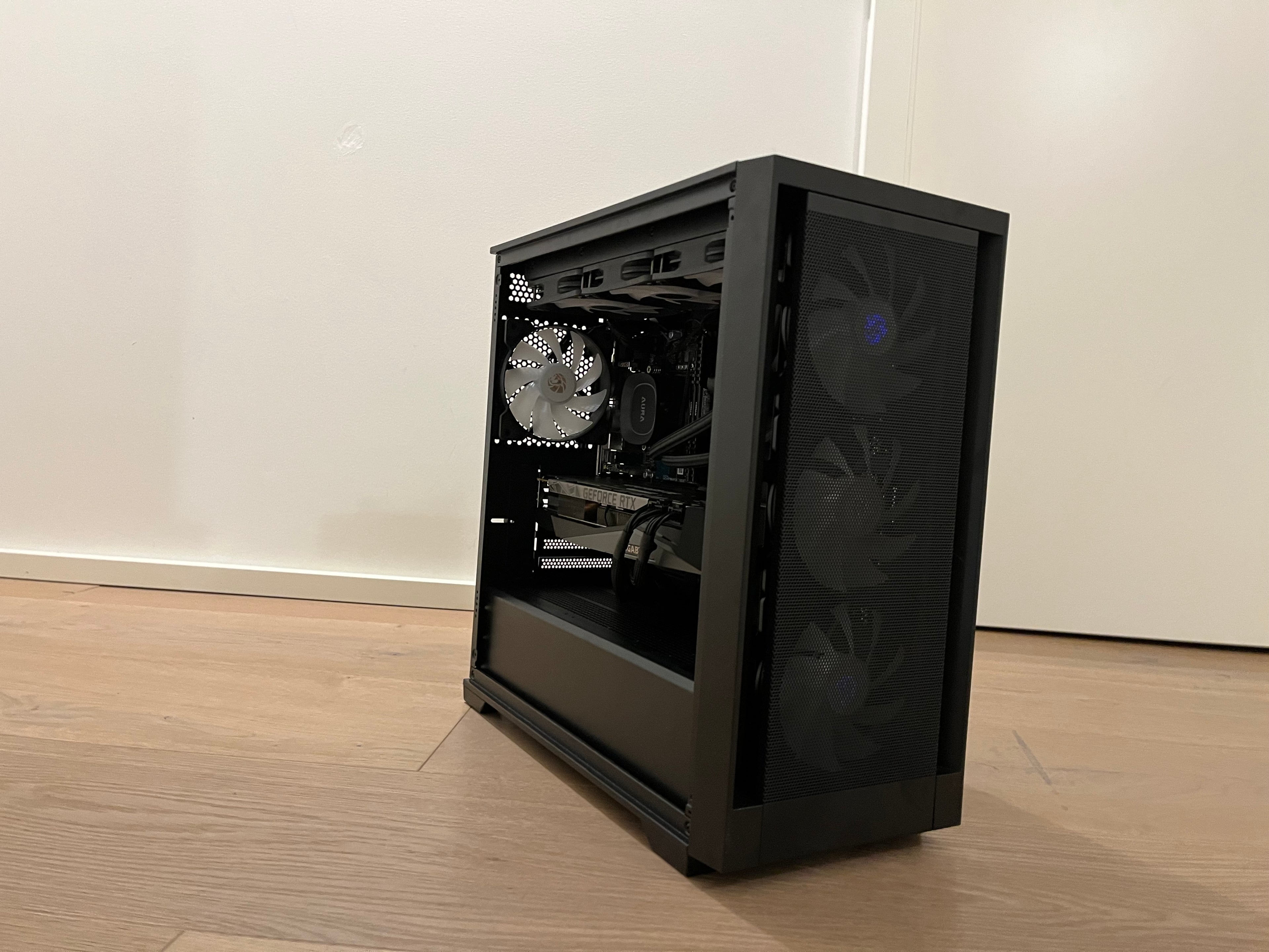 Gaming PC CompiX Extreme RTX 5090 / I9 12900KS / 64GB RAM / 1TB SSD